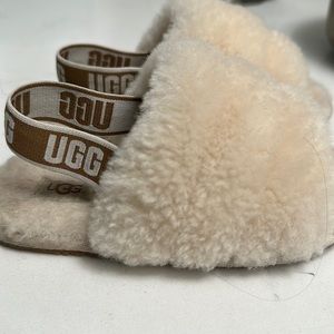 Beige ugg toddler sandals
